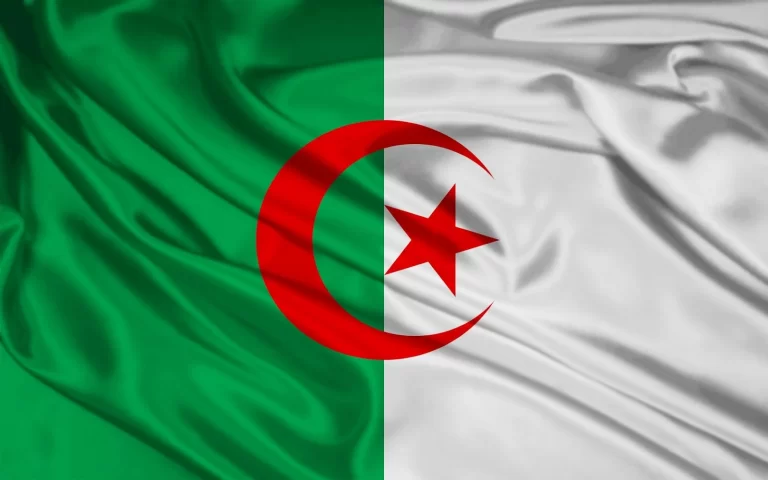 منحة المرأة الماكثة في البيت